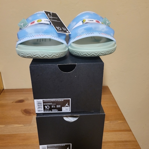 JBalvin Jordan NEW Slides $60GLoW s 10 ONLY - Picture 6 of 6